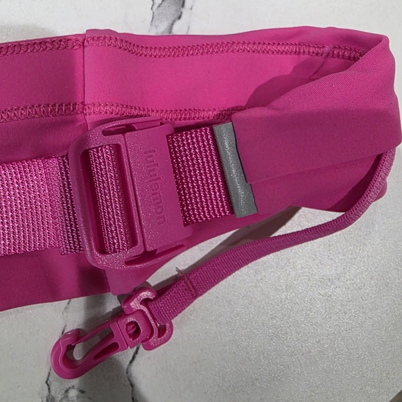 Lululemon Fast and Free Running Belt, Magenta, Size XS/S - Picture 6 of 8